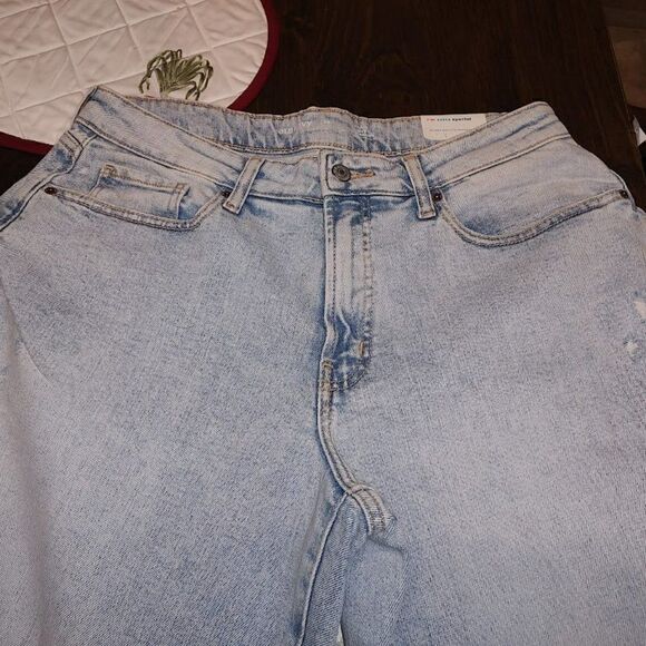 New Old Navy Curvy O.G . Straight Distressed  Ankle Jeans Size Women's 14 - Picture 2 of 4